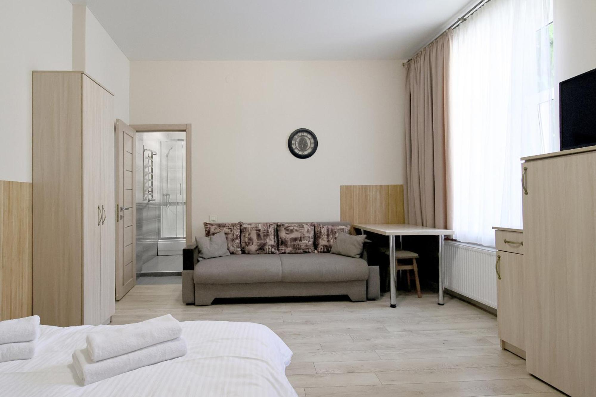 Buk Apartments On Doroshenka 25 Львів Екстер'єр фото