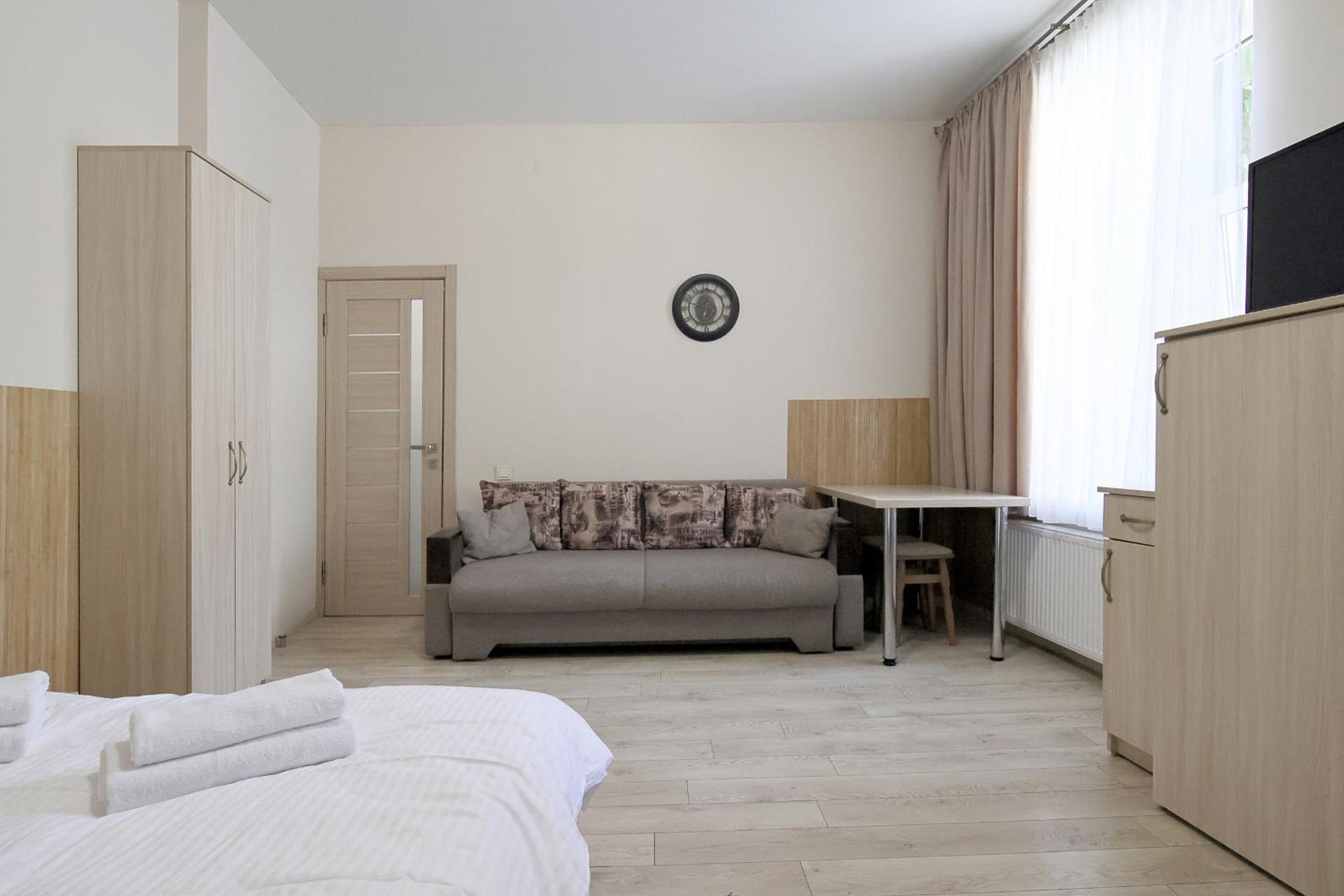 Buk Apartments On Doroshenka 25 Львів Екстер'єр фото